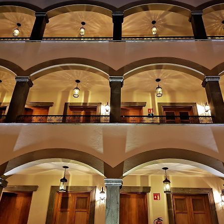 ホテル Puerta San Pedro トラケパケ エクステリア 写真