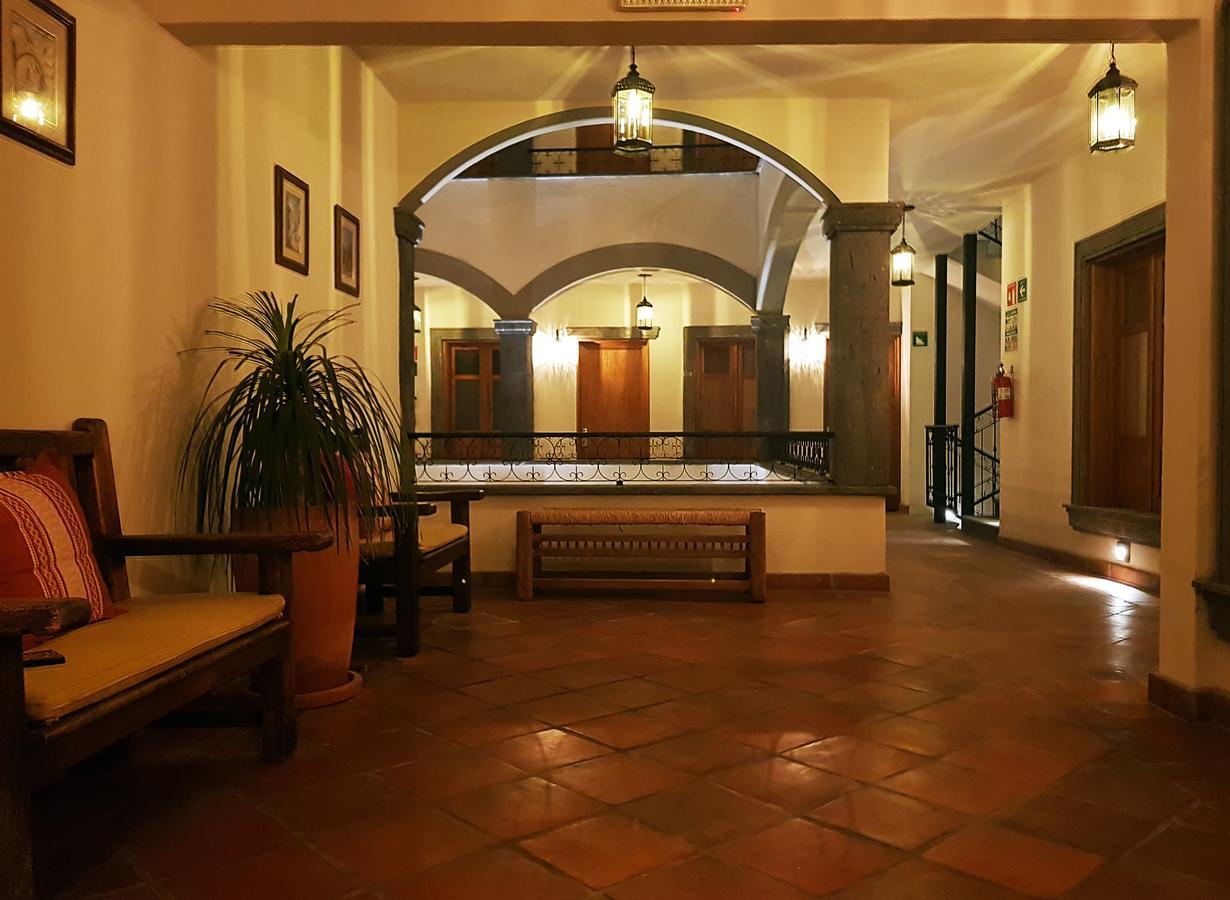 ホテル Puerta San Pedro トラケパケ エクステリア 写真